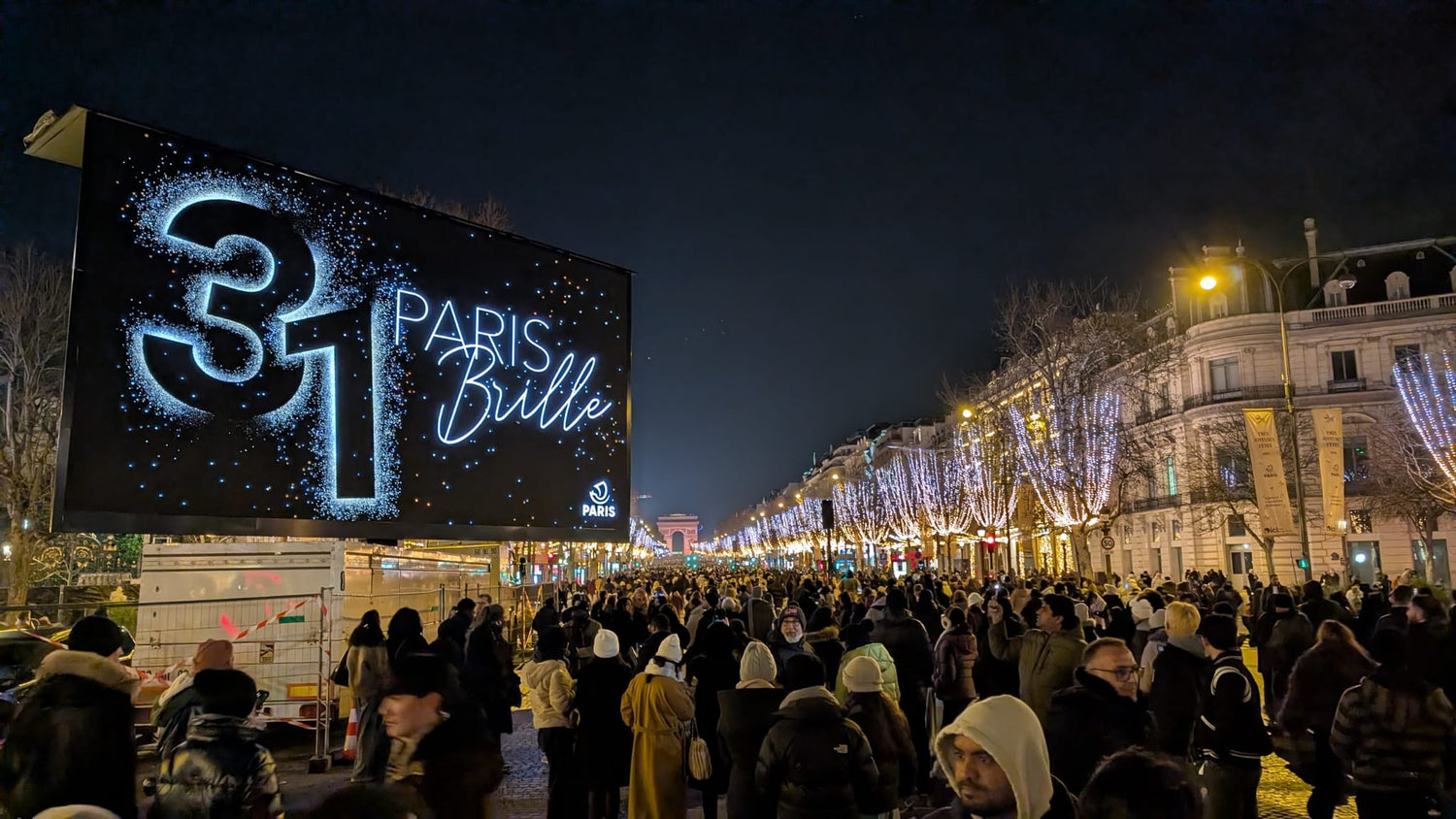 Passage à la nouvelle année – Champs-Élysées