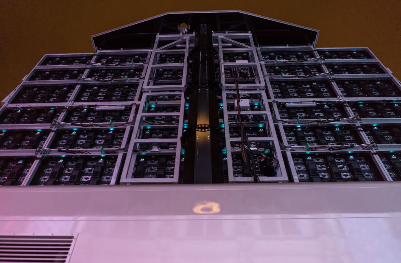 Écran LED VIP sur camion et mât rotatif - 46m²- LMB46