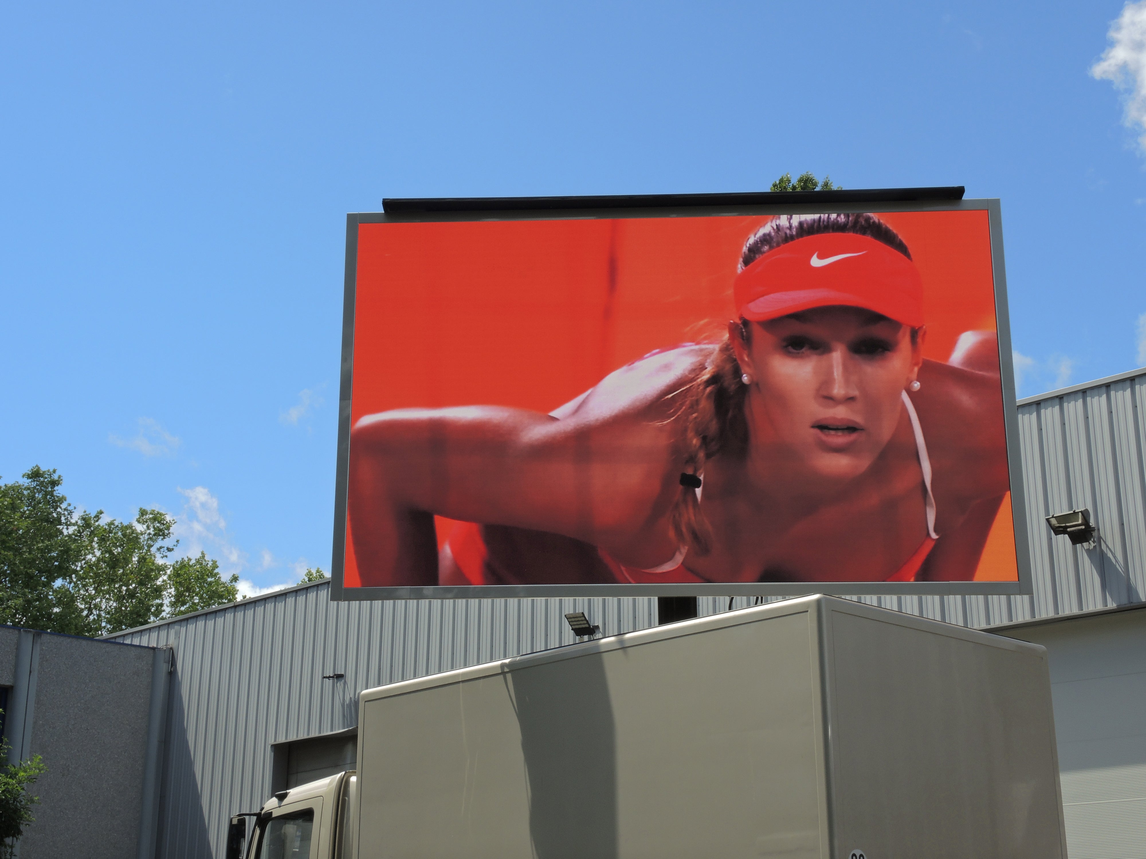 Écran LED sur camion et mât rotatif de 15m2 - LMC15 - 2 unités