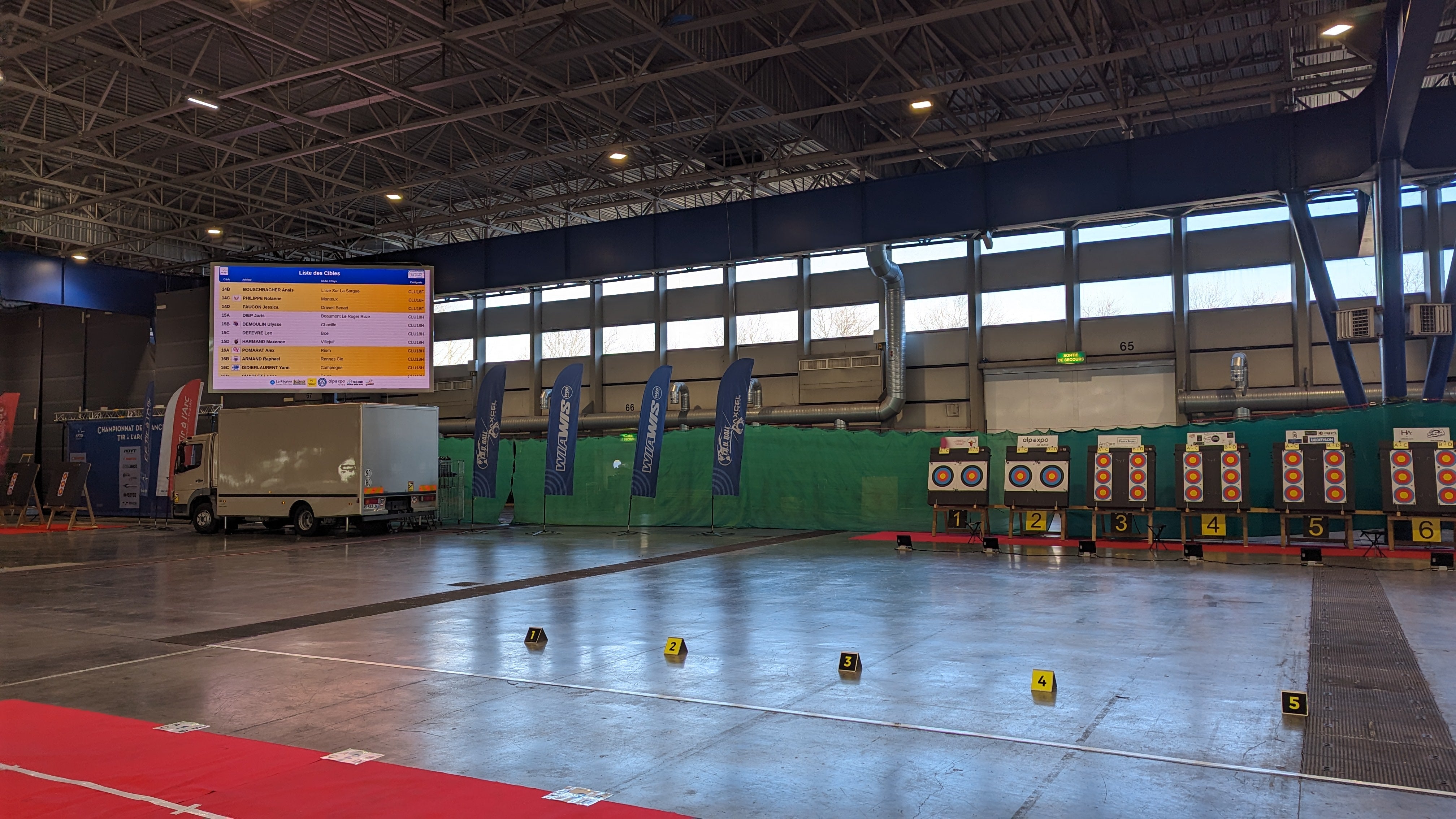 Écran LED sur camion et mât rotatif de 15m2 - LMC15 - 2 unités