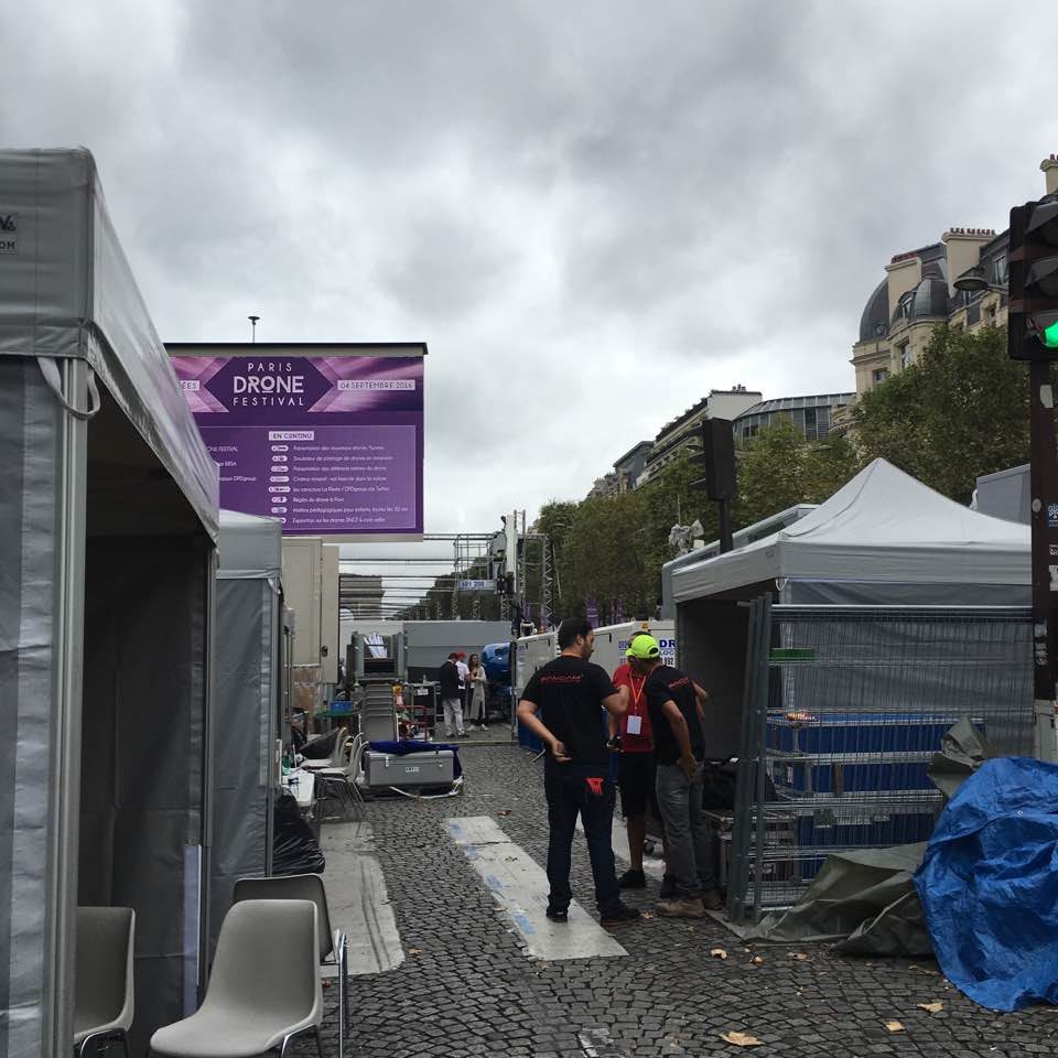 Giant LED screens SUPERVISION LMC30 Paris Drone Festival Champs Elysées Paris